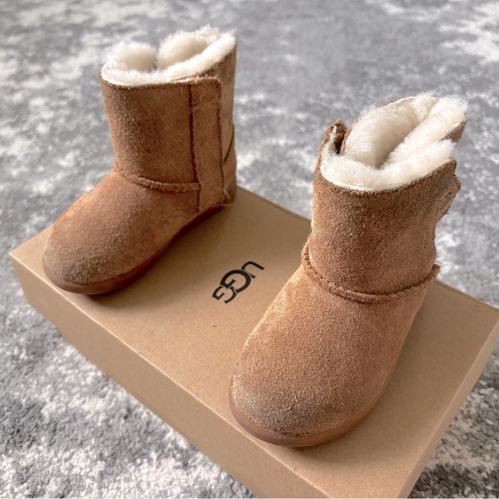 Ugh boot toddler Keenan boot size 5
